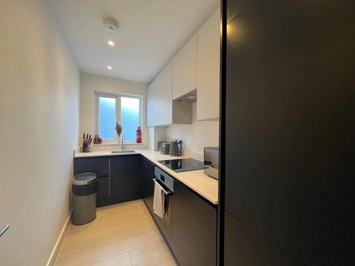 Апартаменты Star London Station Road 3-Bed Haven Экстерьер фото